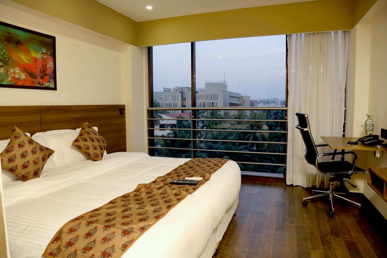 Hotel Mumbai House Andheri East, Mumbai Dış mekan fotoğraf