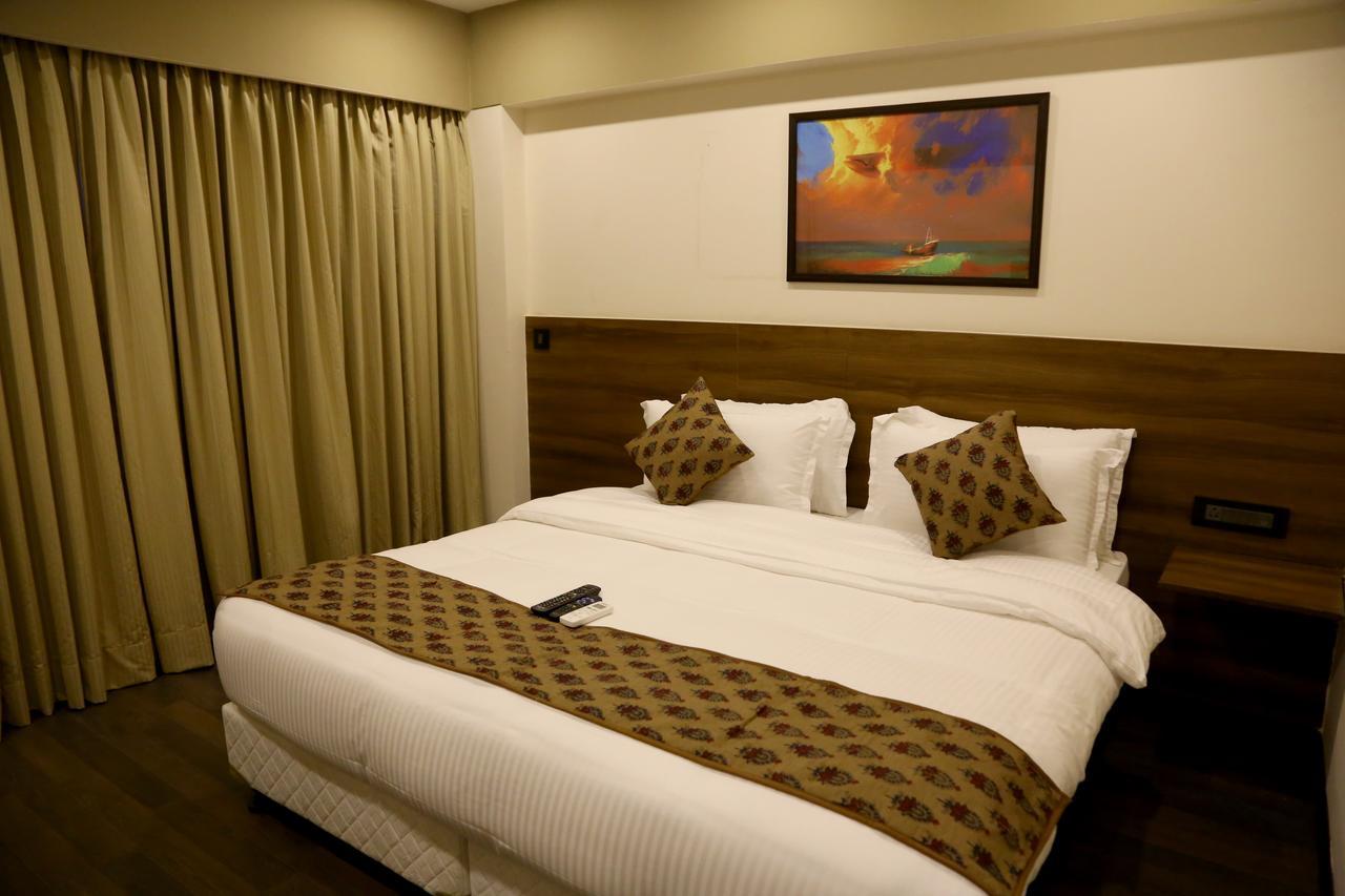 Hotel Mumbai House Andheri East, Mumbai Dış mekan fotoğraf