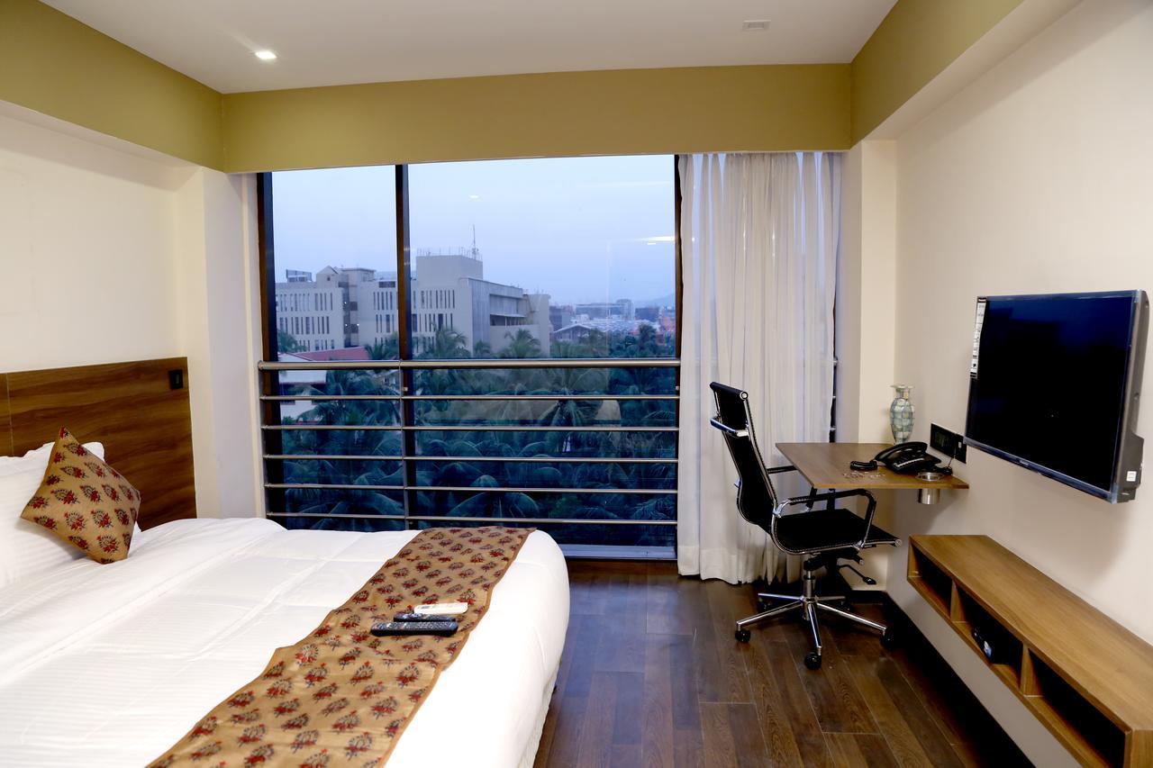 Hotel Mumbai House Andheri East, Mumbai Dış mekan fotoğraf